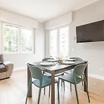 H11 Dreams Centro アパート